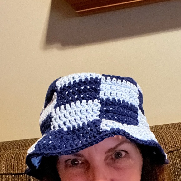 Hand crocheted blue checkered bucket hat NEW - Picture 4 of 4